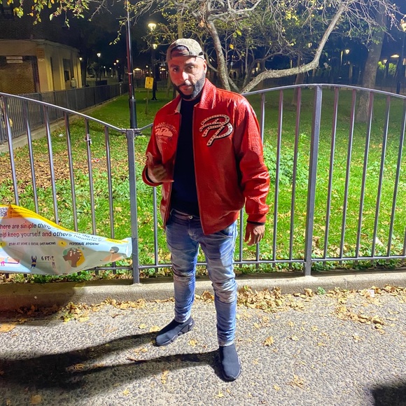 Meet your Posher, Douglas - Picture 1 of 1